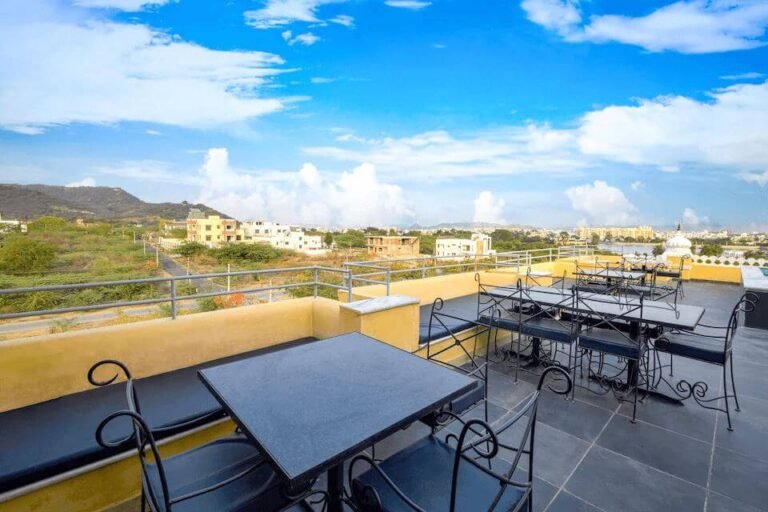Book Luxury Budget Heritage Hotel in Udaipur