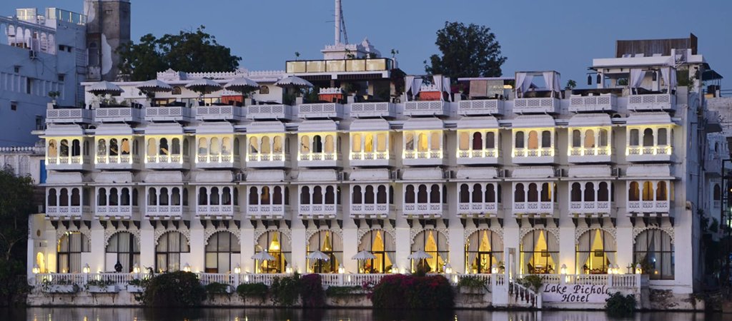 Lake Pichola Hotel udaipur